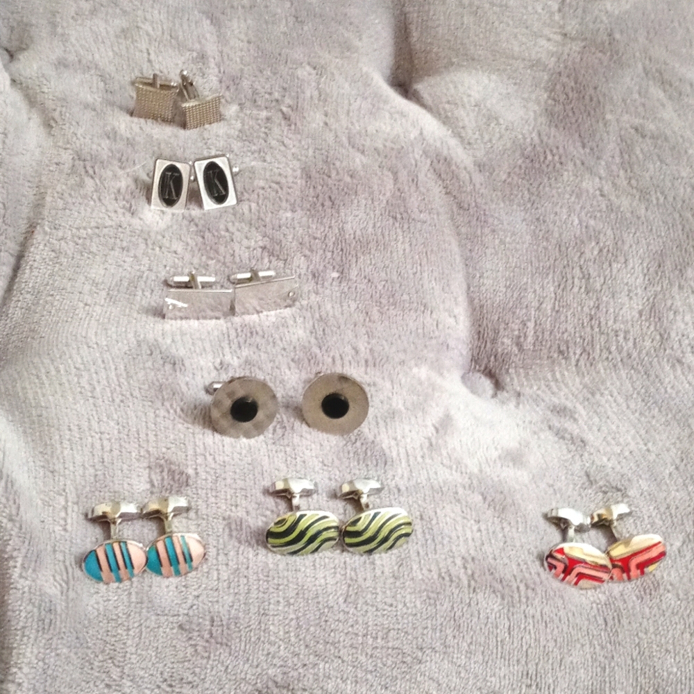 7 pairs Cuff Links 40$